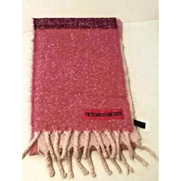 Victorias Secret Winter Angel woven soft scarf pink Valentine’s Day color block - Picture 1 of 4